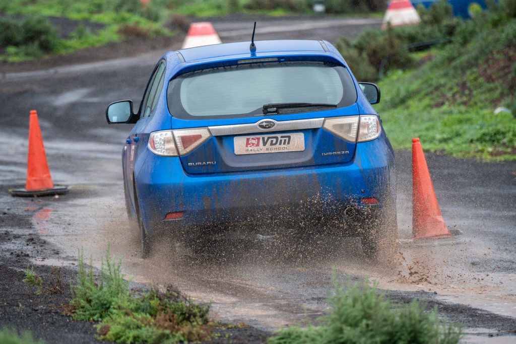 Instructor y alumno durante la jornada de pilotaje - VDM Rally School